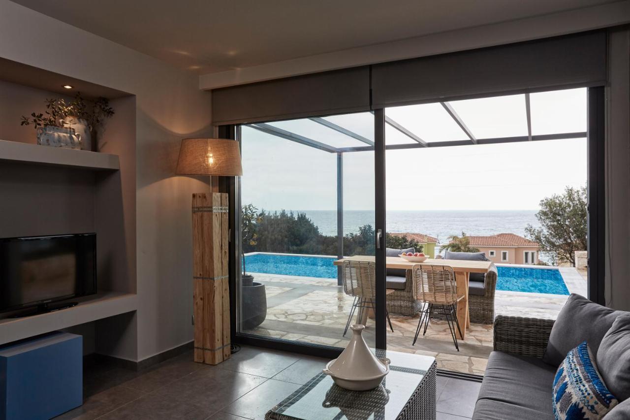 Villa Sea Front Spathíon Exterior foto
